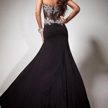 Sexy Black Appliques Beaded Long Formal Gowns..